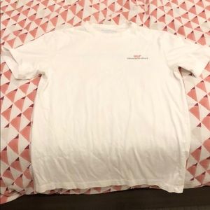 Vineyard vines tee